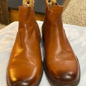 Frye ankle boots.  Woman’s 7 1/2